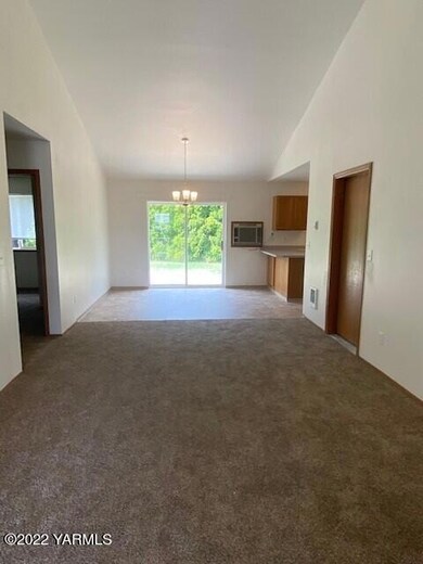 4210 living area