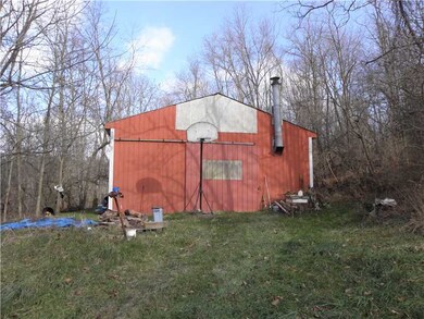 Stable/Barn. Large 25x35 (appx) Barn w/ Electric &