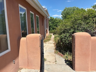 111 Calle Don Diego, Española, NM 87532 - photo 5