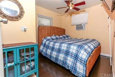 Master Bedroom - Laminate hardwood flooring, celli
