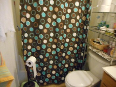 877 Derrer Rd unit 879, Columbus, OH 43204 - photo 5