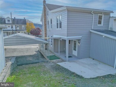 431 E Elm St, Tamaqua, PA 18252 - photo 6