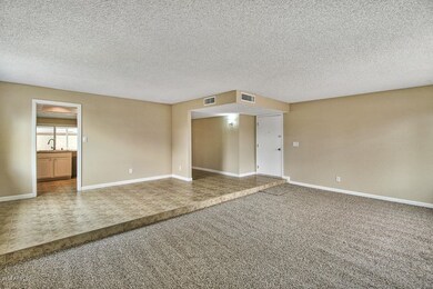 06-Living-Room-06