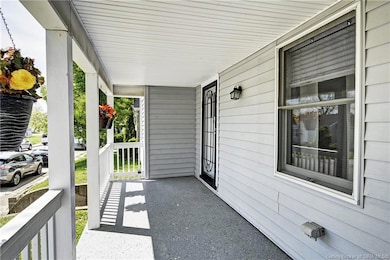 126 W Cottom Ave, New Albany, IN 47150 - photo 4