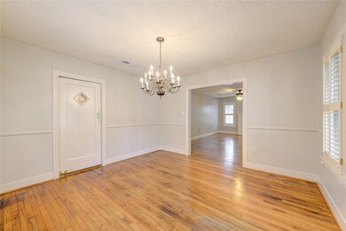 2417 Elmen St, Houston, TX 77019 - photo 7