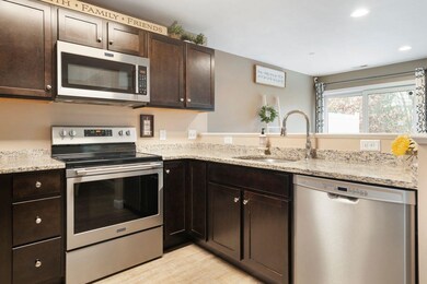 37 Bennett St, Nashua, NH 03064 - photo 6