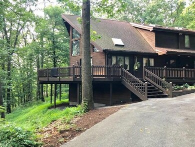 541 Oak Hill Rd, Emmaus, PA 18049 - photo 4