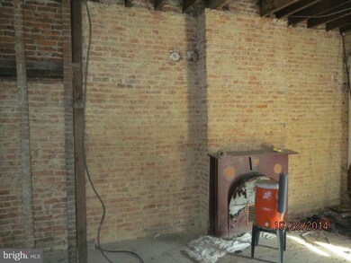 720 Appleton St, Baltimore, MD 21217 - photo 4