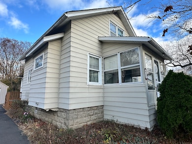 14 Seymour Rd, Windsor Locks, CT 06096 - photo 3