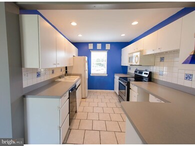 51 Apricot Ln, Levittown, PA 19055 - photo 3