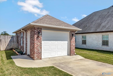 13054 Chapel Hill Ln, Athens, AL 35613 - photo 3