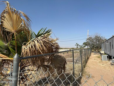 724 Blake Place, El Paso, TX 79928 - photo 2