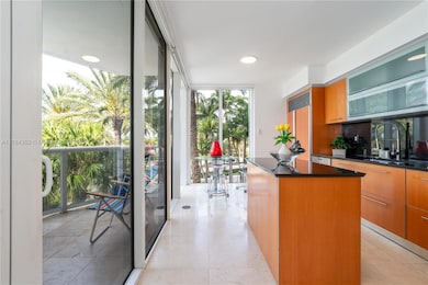 EATING AREA IN KITCHEN