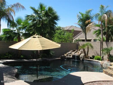Sparkling Pebble Tech Pool