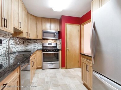 75 Wigwam Ln, Tinton Falls, NJ 07724 - photo 5