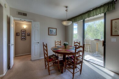 Dining Room (1)