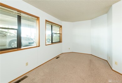 121 Front St unit 13, Lynden, WA 98264 - photo 5