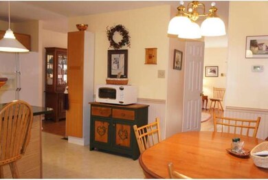 648 Kenney Ln, Brookhaven, PA 19015 - photo 7