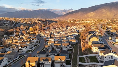 1379 E Petunia Ct, Layton, UT 84040 - photo 6