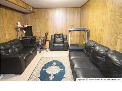 4 E Reading Ave, Staten Island, NY 10308 - photo 2