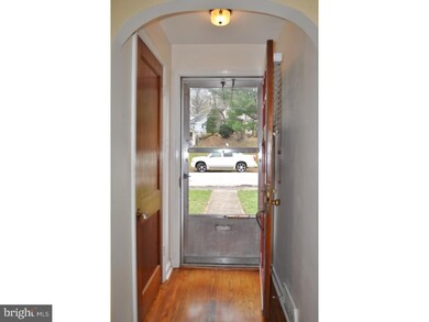 564 N Tyson Ave, Glenside, PA 19038 - photo 3