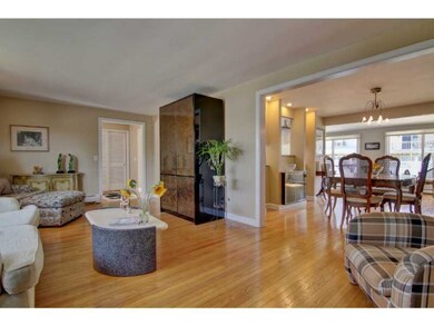 272 Summit Dr, Cranston, RI 02920 - photo 4