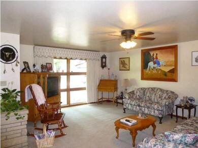 Living room pic 2