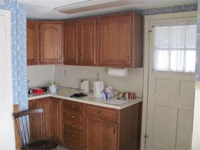 25 Hartsuff St, Rockland, MA 02370 - photo 3