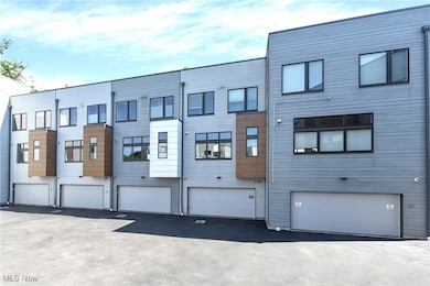 18875 Riversouth Terrace unit 31, Fairview Park, OH 44126 - photo 5