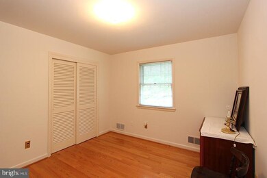 2212 Casemont Dr, Falls Church, VA 22046 - photo 4