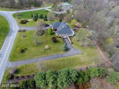 415 Lindman Dr, Chambersburg, PA 17202 - photo 5