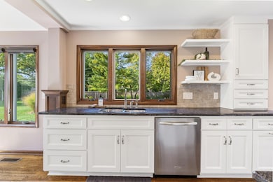 2585 Westmont Blvd (Interior Staged)-18