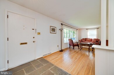 14 Leland Ave, Reading, PA 19609 - photo 2