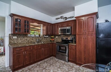 Spacious updated kitchen with breakfast area