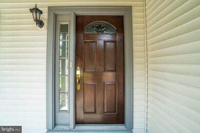 9704 Walthorne Ct, Burke, VA 22015 - photo 3