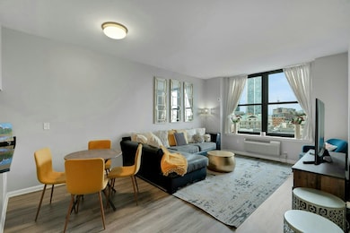 102 Christopher Columbus Dr unit 803, Jersey City, NJ 07302 - photo 3