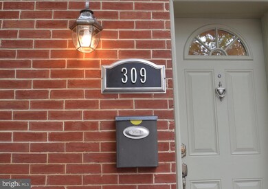 309 S Washington St, Baltimore, MD 21231 - photo 2