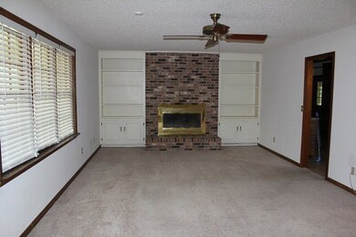 1504 Jimmy St, Adel, GA 31620 - photo 4