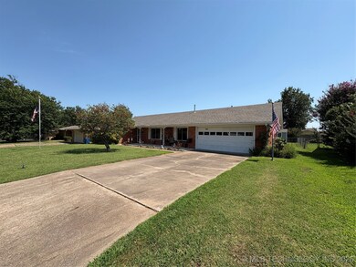 1017 E 11th St, Cushing, OK 74023 - photo 3