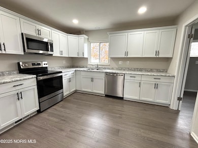 649 Midfield Dr, Maumee, OH 43537 - photo 4