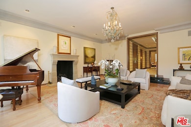 903 Hartford Way, Beverly Hills, CA 90210 - photo 3