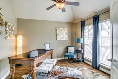 9215 Edgemont Dr, North Richland Hills, TX 76182 - photo 4