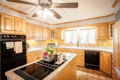 10 Brayton St, West Warwick, RI 02893 - photo 7