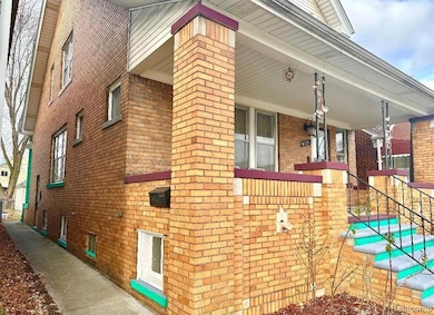 3929 Caniff St, HamtraMcK, MI 48212 - photo 5