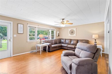 5172 Ridgeview Rd, High Point, NC 27263 - photo 4