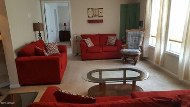 42 Cain Lane (Great Room Picture #2)