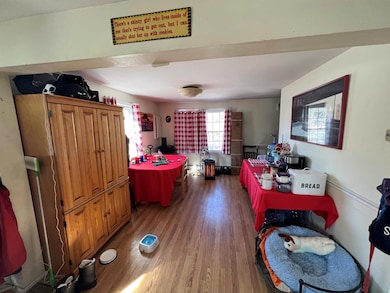 567 Daniel Webster Hwy, MerriMacK, NH 03054 - photo 7