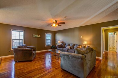 1911 Howard Gap Rd, Hendersonville, NC 28792 - photo 3