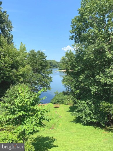 15618 Montview Dr, Dumfries, VA 22025 - photo 7