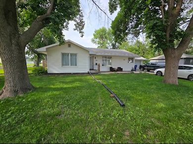 110 N 2nd Ave W, Hartley, IA 51346 - photo 2